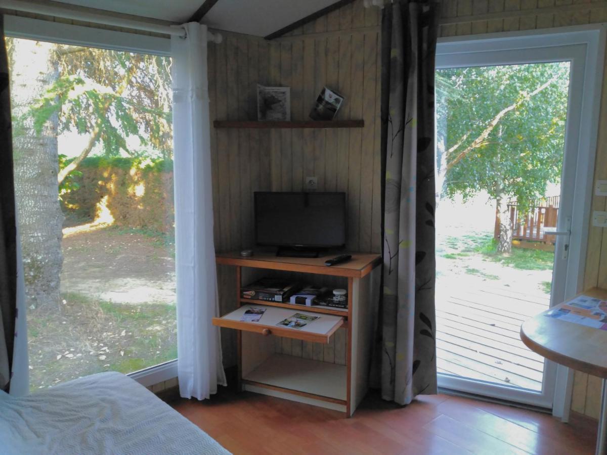Paradise Challets And Camping Hotel Sarrecave Exterior photo