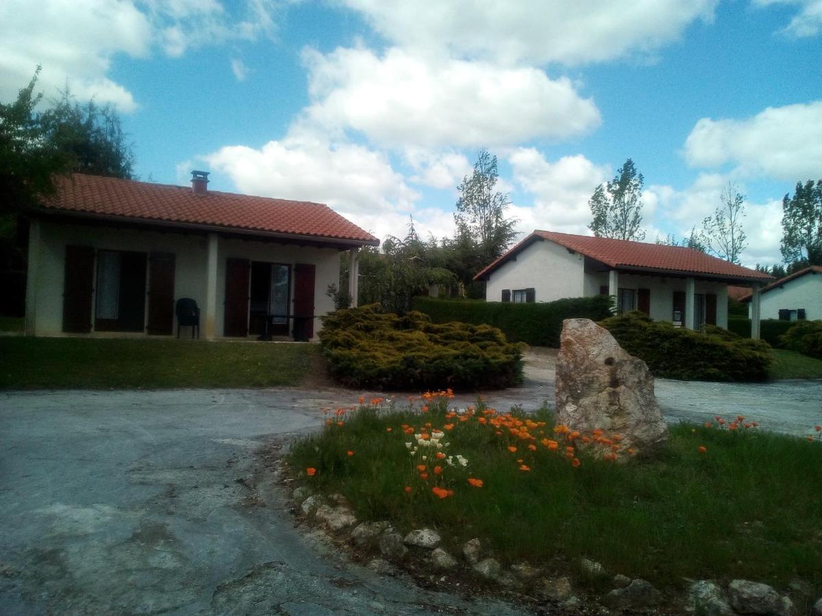 Paradise Challets And Camping Hotel Sarrecave Exterior photo